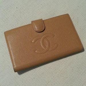 Classic timeless chanel wallet